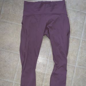 Pink Lululemon cropped leggings